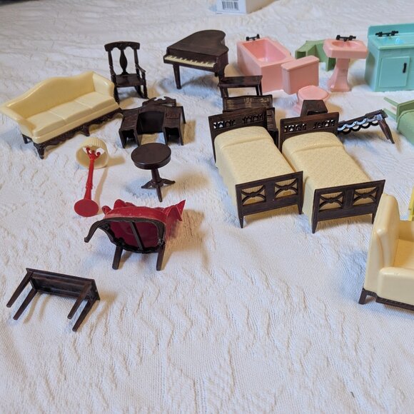 Vintage Renwal Dollhouse Furniture 1950s - Picture 12 of 13